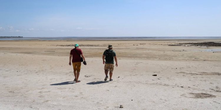 Каховське водосховище стало пустелею