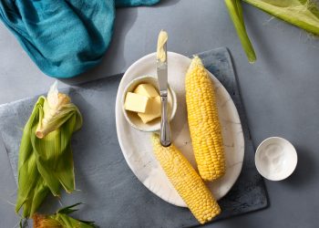 Як приготувати свіжу кукурудзу без варіння