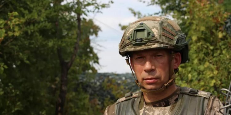 У Бахмуті ворог перебуває в пастці, місто береться під вогневий контроль Сил оборони, – Сирський