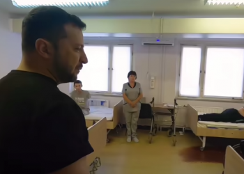 Зеленський відвідав військових у лікарні Івано-Франківська