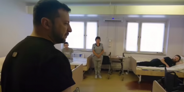 Зеленський відвідав військових у лікарні Івано-Франківська