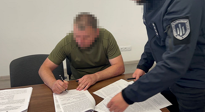 Рівненського військкома, який побив підлеглого, заарештували