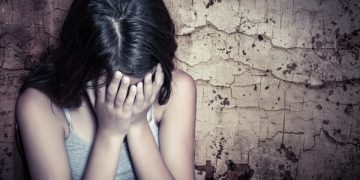 В росії чоловік у дитячому таборі зґвалтував школярок з України