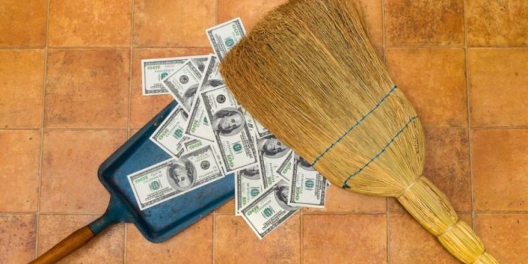 Як правильно підмітати: щоб не вимести удачу з дому
