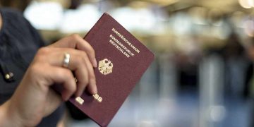 Німеччина спрощує отримання громадянства