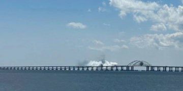 У районі Кримського мосту вдруге за день вибухи