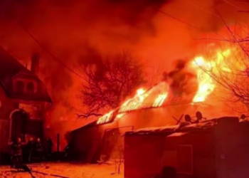 У Харкові ворожий дрон атакував гуртожиток: зруйновано 2 поверхи