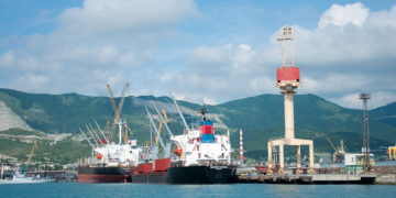 Україна оголосила зоною військової загрози чорноморські порти Росії