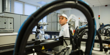 Скандальний монополіст із 2000-х взяв виробництво документів в Україні під контроль – ЗМІ