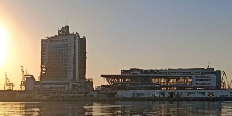 Зруйновано готель і морвокзал. Сили оборони півдня показали наслідки удару по Одесі