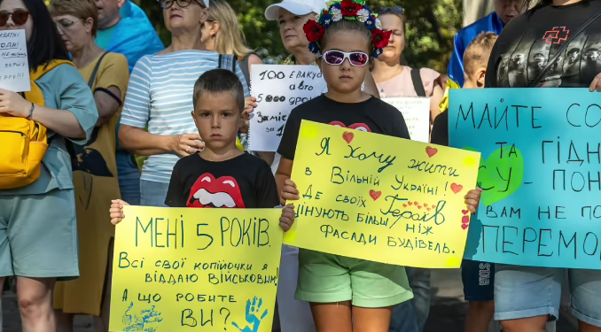 В Одесі протестували проти сумнівних тендерів – просили віддавати кошти на ЗСУ