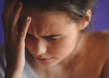 Сім простих правил від болю в голові через зміну погоди