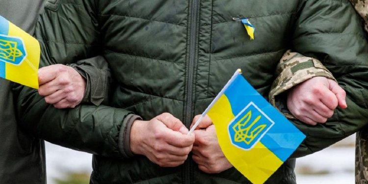 Кому українці довіряють найбільше: опитування