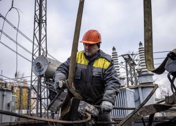 Україну поділять на зони, вже з січня принцип відключення світла можуть кардинально змінити