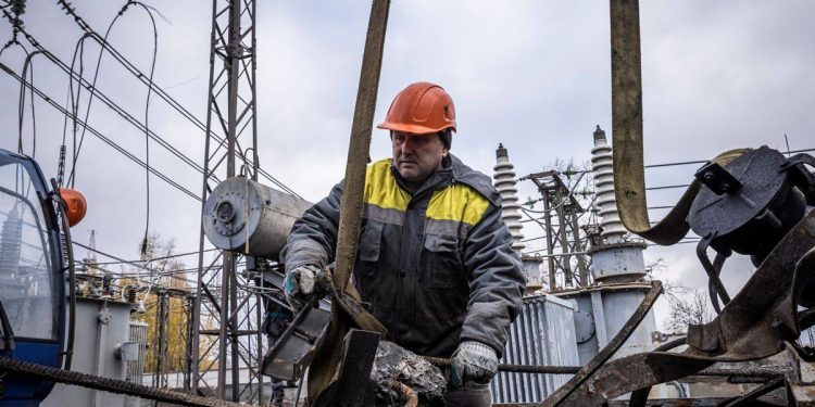 Україну поділять на зони, вже з січня принцип відключення світла можуть кардинально змінити