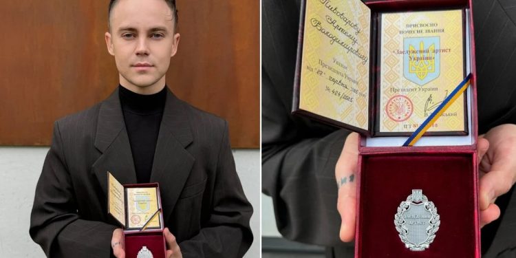Артем Пивоваров став Заслуженим артистом України: кого ще нагородив президент до Дня Конституції
