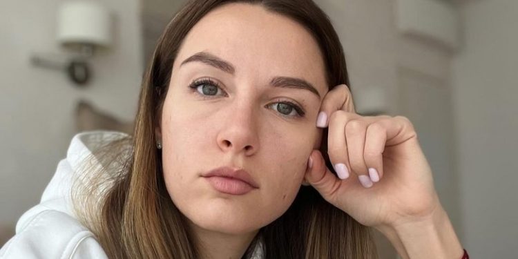 “Я на секунду відвернулася”: дружина Решетніка розповіла, що їхній 4-річний син мало не потонув у басейні